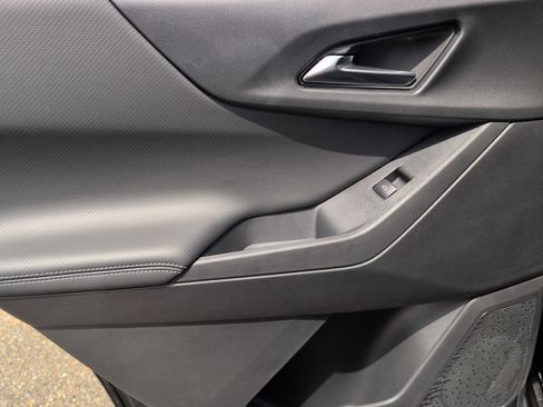 New 2026 Chevrolet Equinox LT w/ Safety and Technology Package FWD image 34