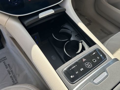 New 2026 Mercedes-Benz EQS 550 4MATIC SUV image 32