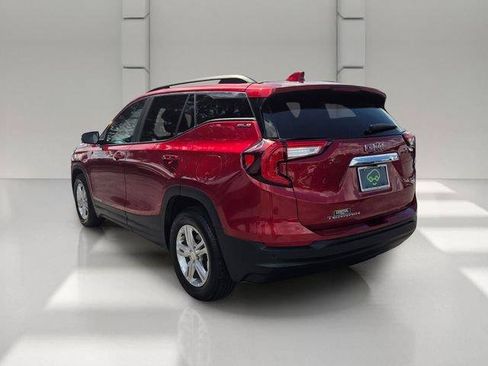 Used 2022 GMC Terrain SLE w/ Driver Convenience Package FWD image 3