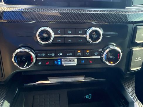 Used 2024 Ford F250 Lariat w/ Lariat Ultimate Package AWD/4WD image 30