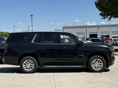 Used 2025 Chevrolet Tahoe LT RWD image 3