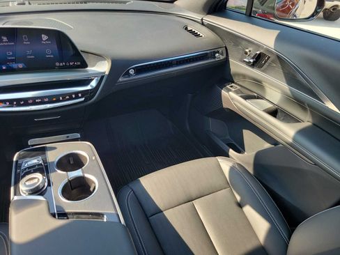 Used 2024 Cadillac Lyriq Luxury w/ LPO, Floor Liner Package RWD image 22