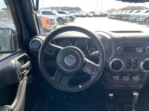 Used 2017 Jeep Wrangler Unlimited Sport w/ Quick Order Package 24S AWD/4WD image 16