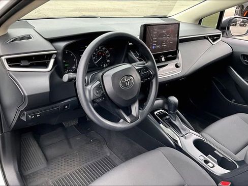 Used 2025 Toyota Corolla LE image 14