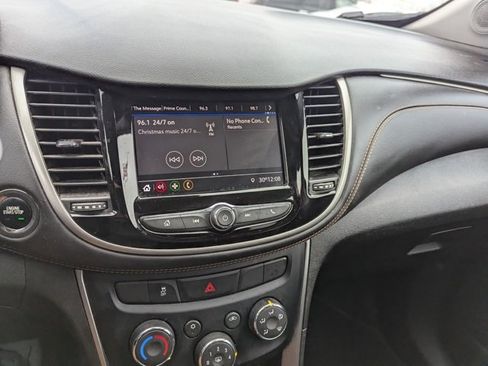 Used 2020 Chevrolet Trax LT w/ Driver Confidence Package image 13