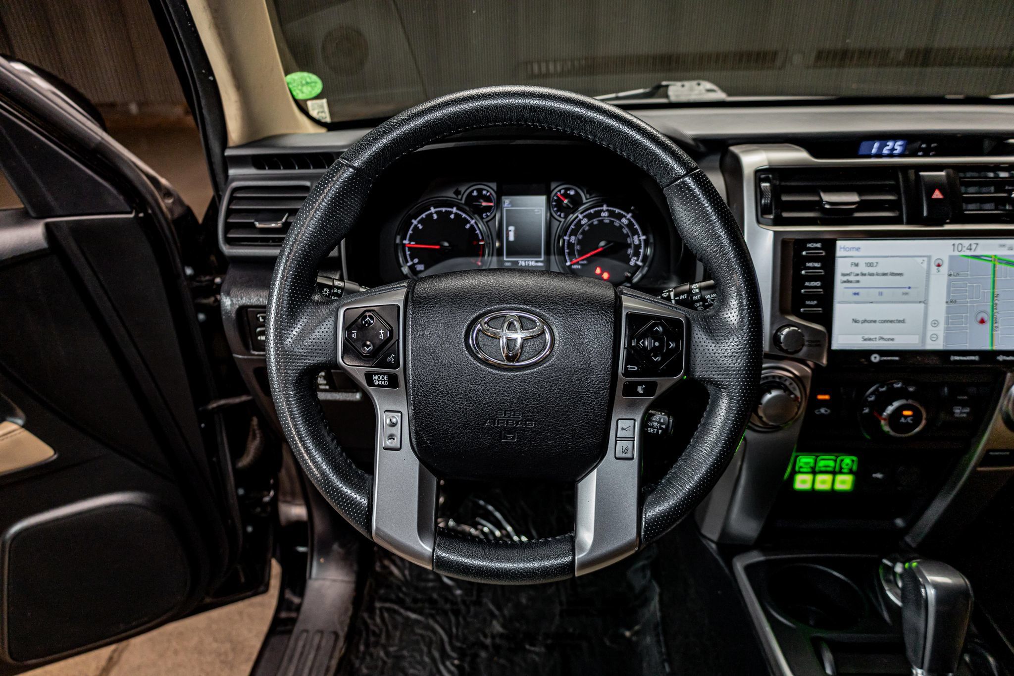 Used 2021 Toyota 4Runner SR5 Premium w/ Moonroof Package AWD/4WD image 14