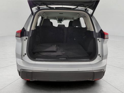 Used 2025 Nissan Rogue SV image 15