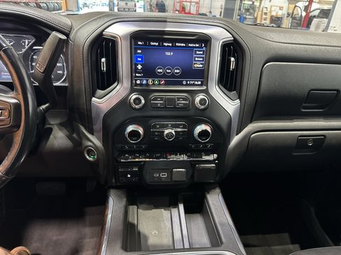 Used 2020 GMC Sierra 1500 SLT w/ SLT Premium Plus Package AWD/4WD image 29