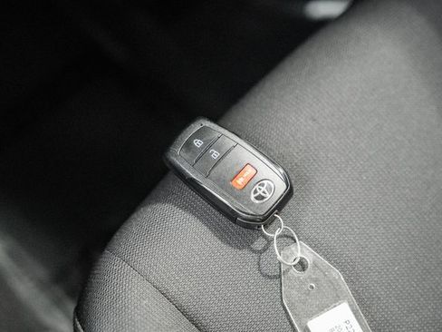 Used 2024 Toyota Corolla SE image 40