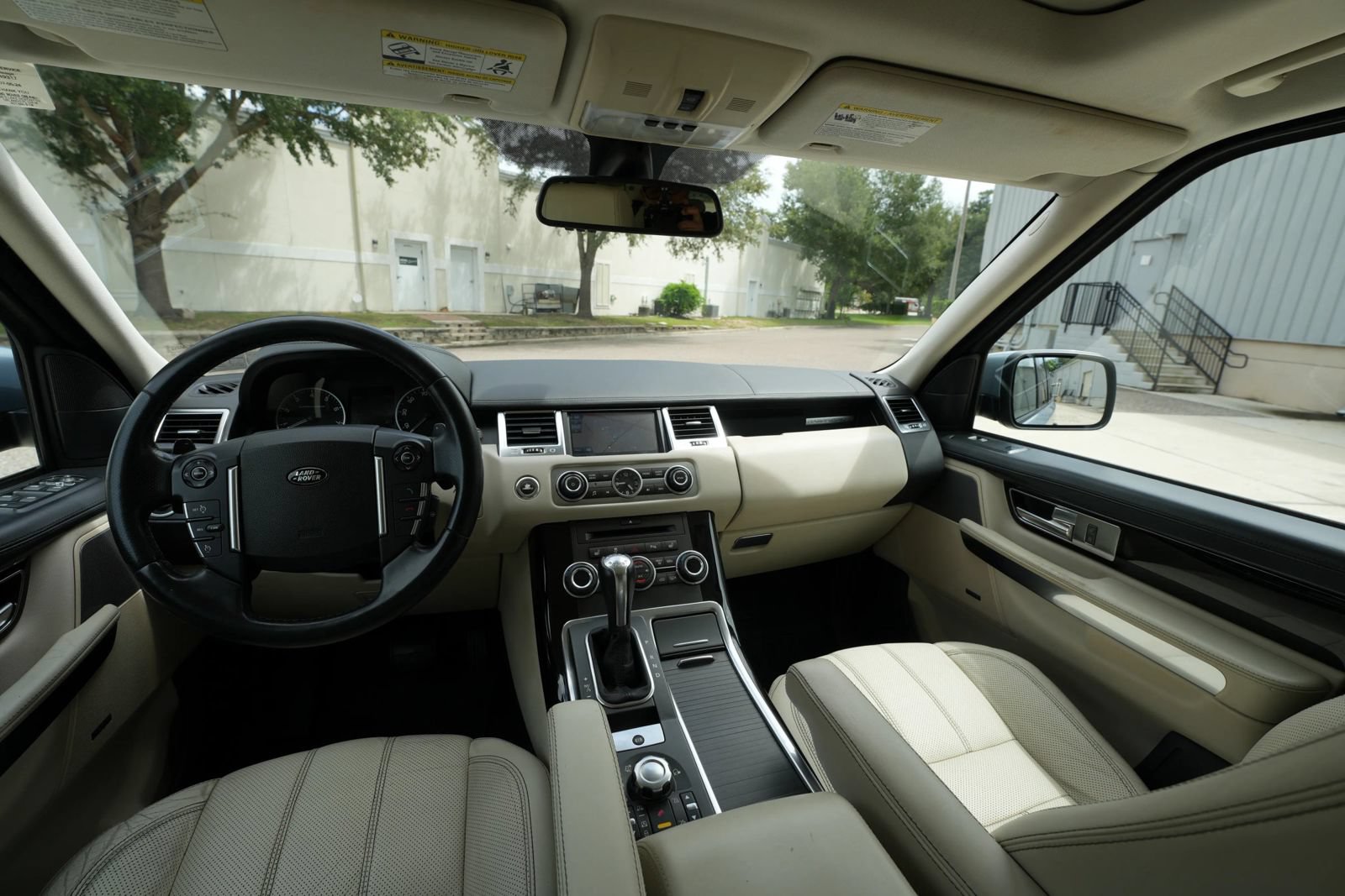 Used 2011 Land Rover Range Rover Sport Supercharged AWD/4WD image 19