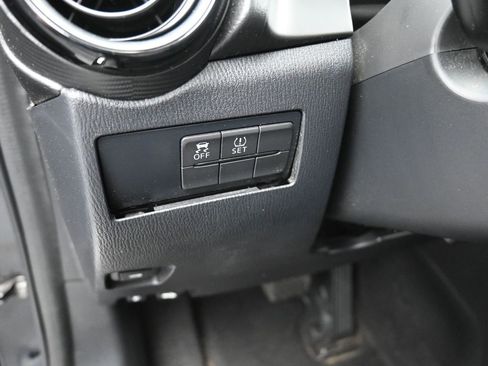 Used 2017 Toyota Yaris iA image 13