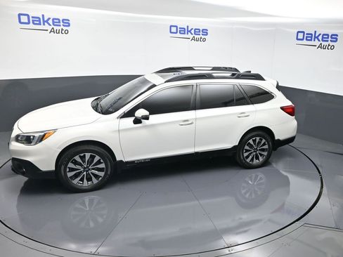 Used 2017 Subaru Outback 3.6R Limited image 52