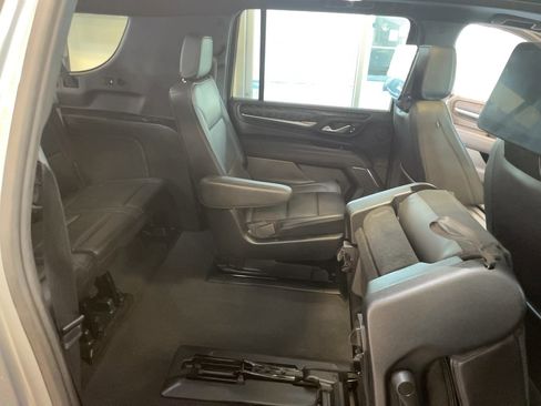 Used 2023 GMC Yukon XL Denali w/ Denali Reserve Package image 26