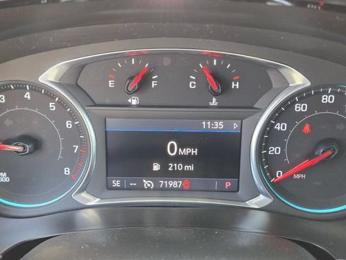 Used 2020 Chevrolet Traverse LT FWD image 22