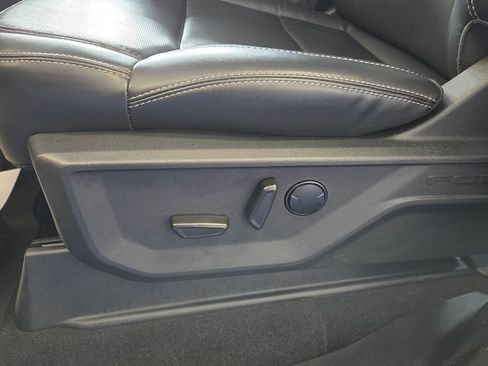 Used 2025 Ford Expedition Platinum w/ Driver's Package image 14