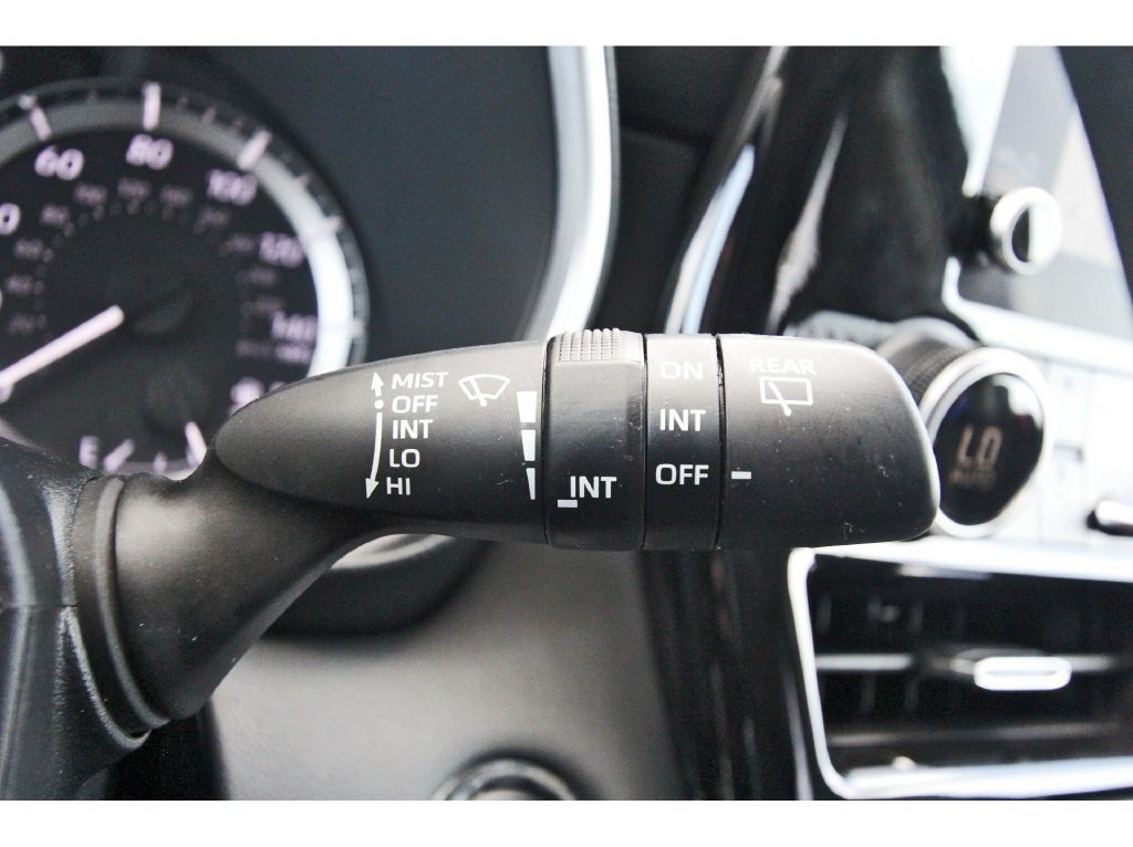 Used 2023 Toyota Highlander XLE AWD/4WD image 22