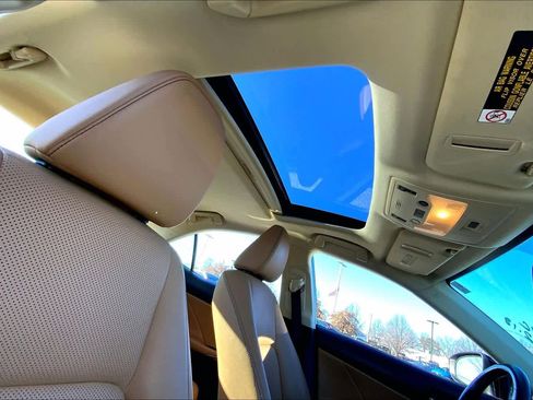 Used 2016 Lexus IS 300 AWD image 13