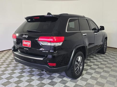 Used 2018 Jeep Grand Cherokee Limited AWD/4WD image 12
