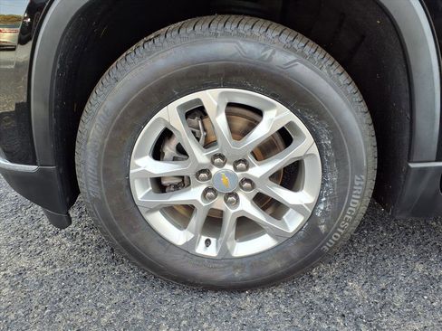 Certified 2021 Chevrolet Traverse LT image 5