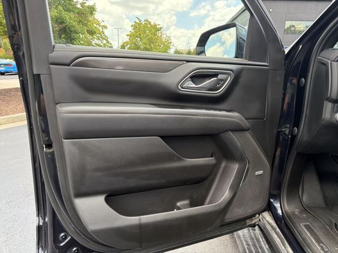 Used 2023 GMC Yukon AT4 w/ AT4 Premium Package AWD/4WD image 17