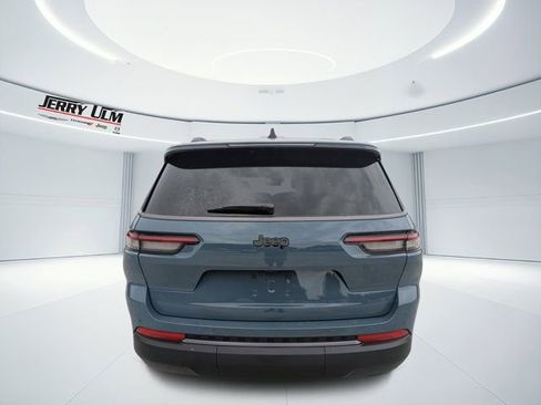 New 2026 Jeep Grand Cherokee L Limited w/ Limited Altitude Package RWD image 4
