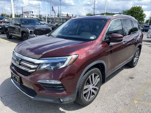 Used 2018 Honda Pilot Touring image 3