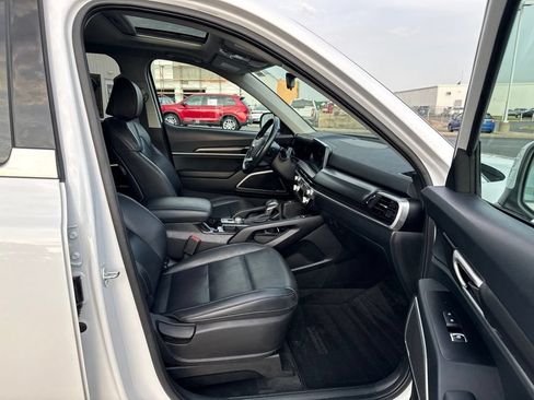 Used 2025 Kia Telluride S AWD/4WD image 44