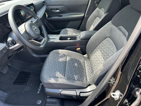 New 2026 Nissan Kicks SV w/ SV Premium Package image 9