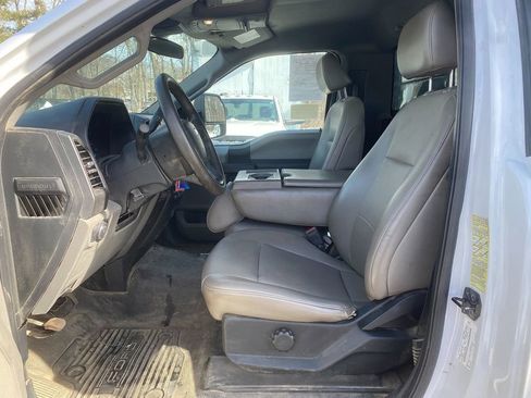 Used 2020 Ford F550 4x4 Regular Cab Super Duty w/ Power Equipment Group image 12