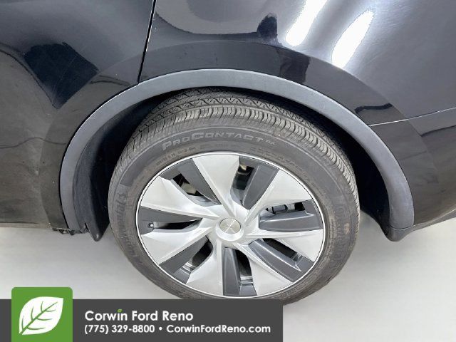 Used 2023 Tesla Model Y AWD image 29