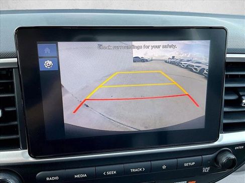 Used 2024 Hyundai Venue SEL image 23