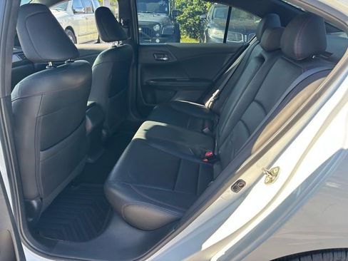 Used 2017 Honda Accord Sport Special Edition image 12