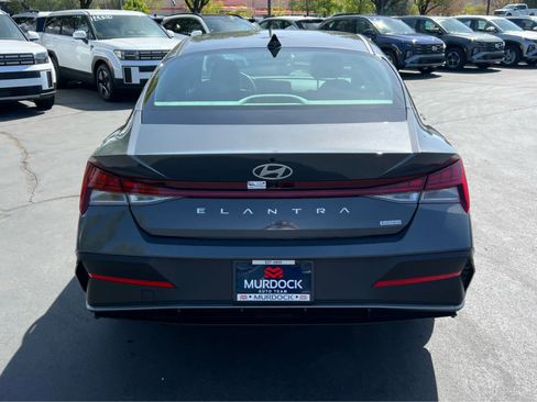 New 2026 Hyundai Elantra Blue image 9