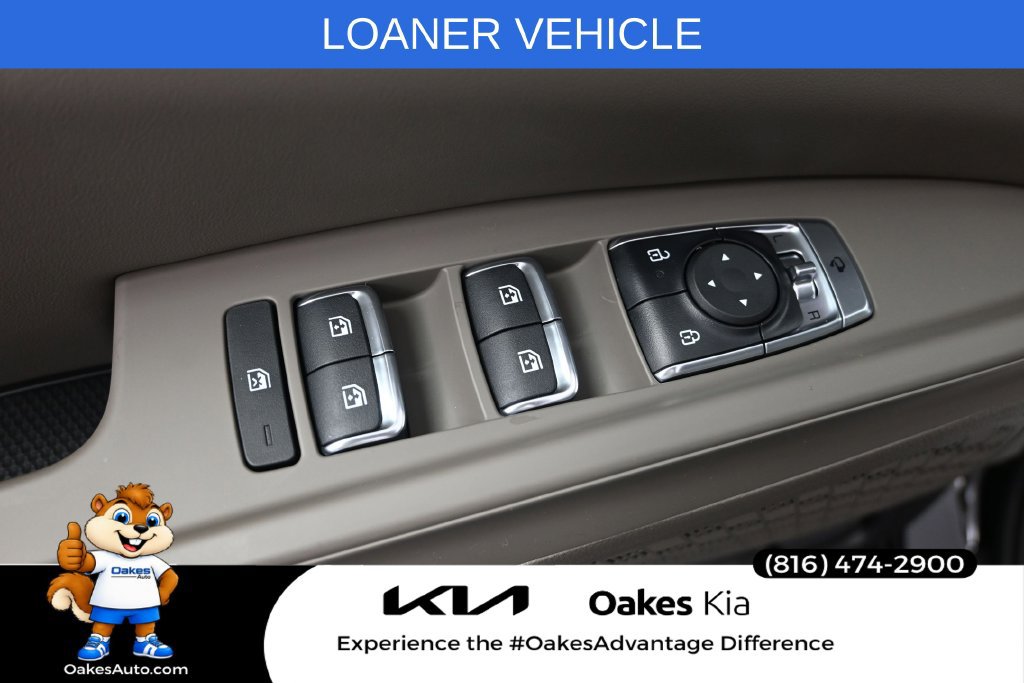 Used 2026 Kia Carnival EX FWD image 10