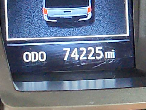 Used 2022 Toyota Tacoma SR5 RWD image 12