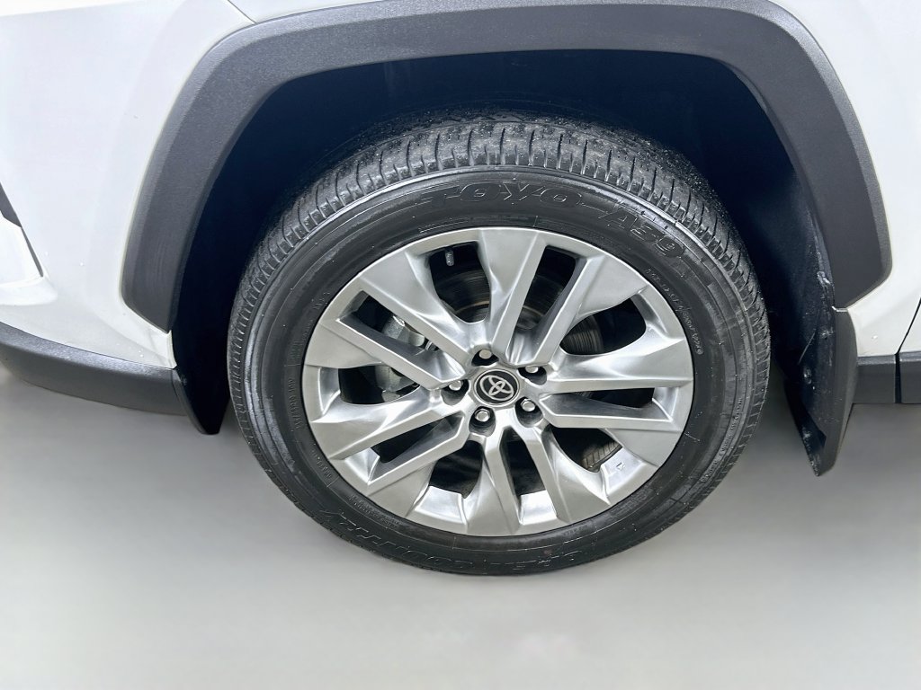 Used 2025 Toyota RAV4 XLE Premium AWD/4WD image 8