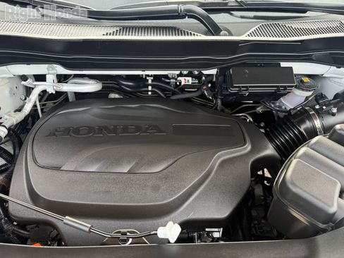 Certified 2024 Honda Passport EX-L image 32