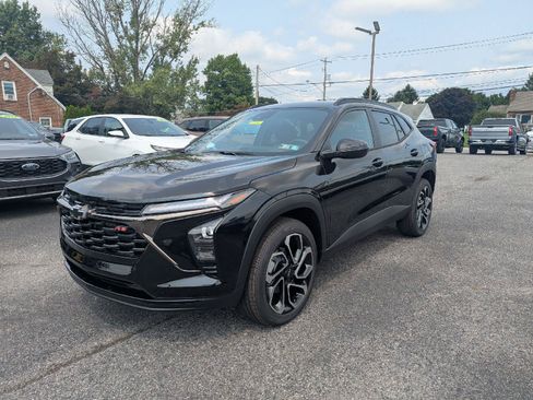 New 2026 Chevrolet Trax RS w/ Driver Confidence Package FWD image 4
