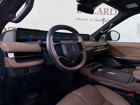 New 2025 Lincoln Navigator Black Label image 9