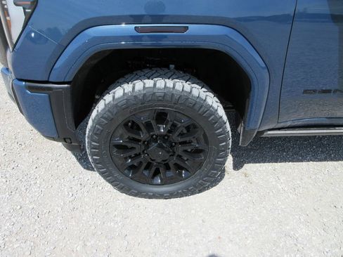 New 2026 GMC Sierra 2500 Denali Ultimate AWD/4WD image 14
