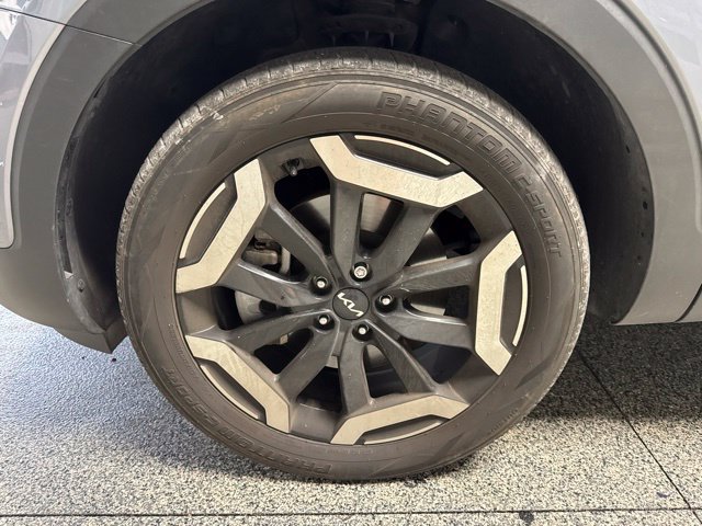 Used 2023 Kia Telluride S FWD image 3