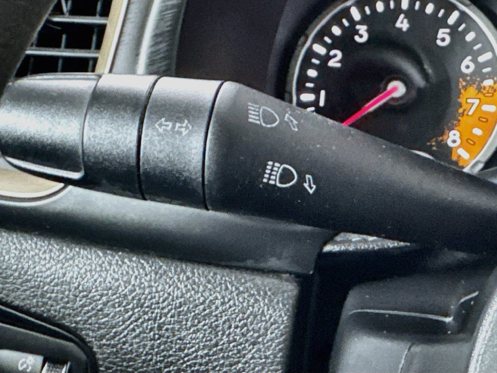 Used 2015 Jeep Renegade Sport w/ Power & Air Group FWD image 12