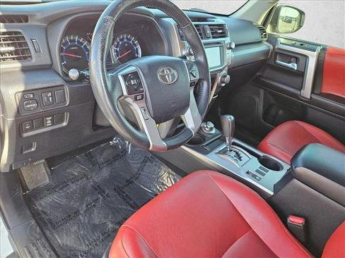 Used 2016 Toyota 4Runner SR5 AWD/4WD image 17