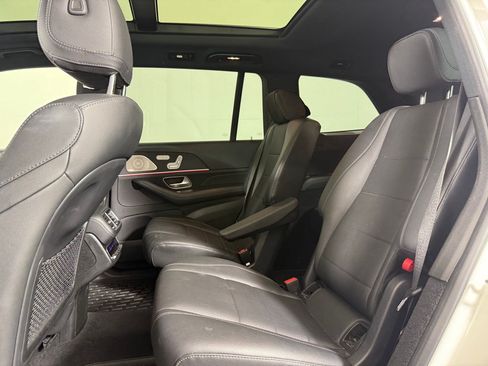 Used 2022 Mercedes-Benz GLS 450 4MATIC image 22