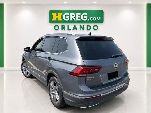 Used 2021 Volkswagen Tiguan SE FWD image 2