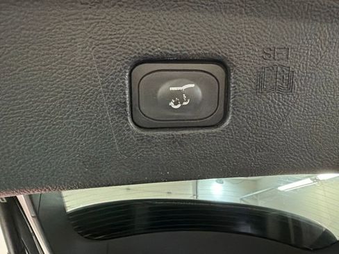 Certified 2018 Ford Edge Titanium w/ Equipment Group 301A AWD/4WD image 37