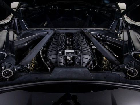 Used 2024 Chevrolet Corvette Z06 w/ LPO, Roadside Safety Package image 9