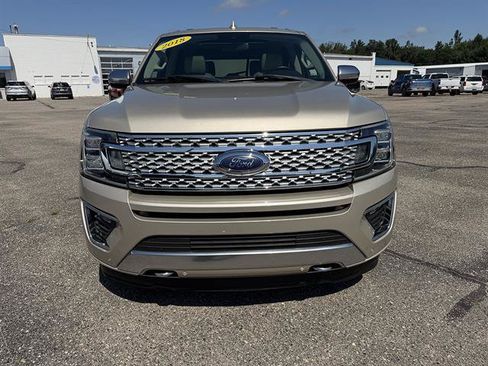 Used 2018 Ford Expedition Platinum AWD/4WD image 2