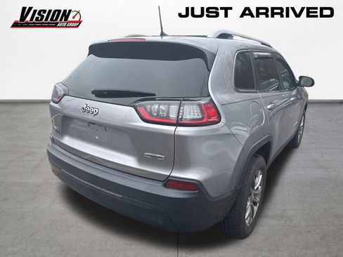 Used 2019 Jeep Cherokee Latitude Plus w/ Cold Weather Group image 3