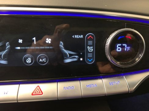 Used 2023 Genesis GV70 3.5T Sport w/ Sport Prestige Package image 40